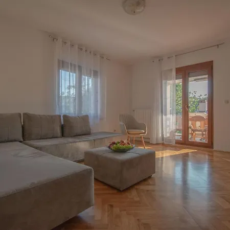 With Wifi Stinjan, Pula - 27943 Apartman Stinjan