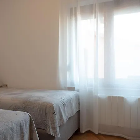 Apartment With Wifi Stinjan, Pula - 27943 *