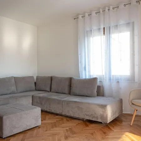 Apartman With Wifi Stinjan, Pula - 27943 Stinjan